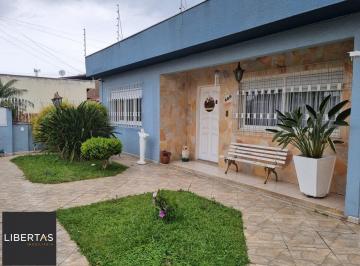 Casa · 163m² · 3 Quartos · 2 Vagas · Casa com 3 Dormitórios, 1 Suíte, Área Gourmet e Estrutura para 2º Piso – Bairro