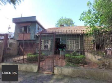 Casa · 130m² · 3 Quartos · 2 Vagas · Casa à venda - em Petrópolis