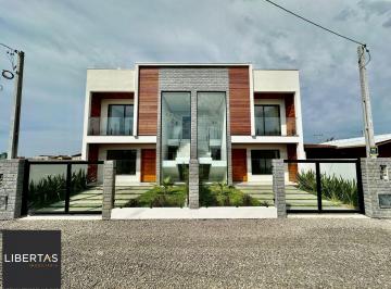 Casa · 89m² · 2 Quartos · 1 Vaga · Casa com duas suítes na Praia Azul em Passo de Torres à 150 metros do mar.
