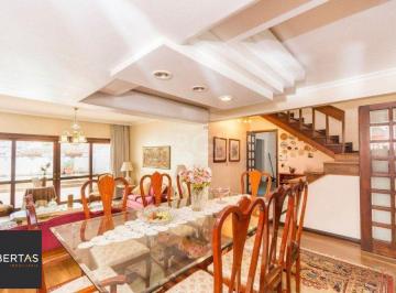 Casa · 333m² · 4 Quartos · 4 Vagas · Casa de 333m² com 4 dormitórios, pátio com piscina, espaço gourmet com churrasq