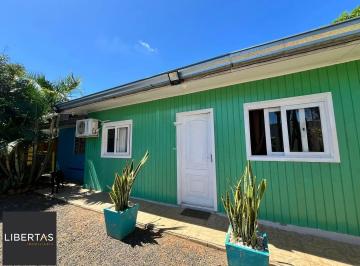 Casa · 126m² · 3 Quartos · 3 Vagas · Casa com 3 quartos, vaga coberta e com muro no bairro Campos Novo