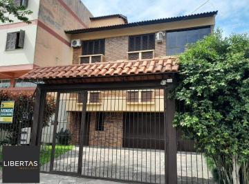 Apartamento · 302m² · 3 Quartos · 2 Vagas · Apartamento à venda - em Camaquã