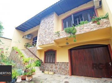 Casa · 155m² · 3 Quartos · 2 Vagas · Excelente casa de 154m² com 3 dormitórios e 2 vagas.