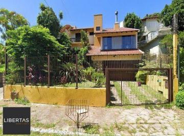 Casa · 330m² · 4 Quartos · 4 Vagas · Casa à venda - em Teresópolis
