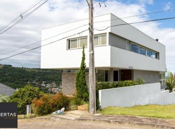 Casa · 481m² · 4 Quartos · 2 Vagas · Luxuosa Casa em Condomínio de Alto Padrão com vista para Guaiba