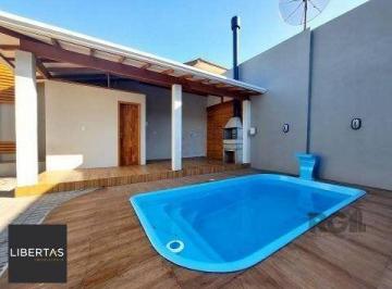 Casa · 85m² · 2 Quartos · 6 Vagas · Excelente casa de 85m² com 2 dormitórios, piscina e 6 vagas.