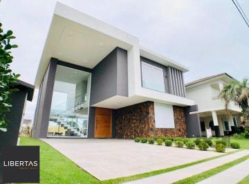 Casa · 330m² · 4 Quartos · 3 Vagas · Casa à venda - no Centro