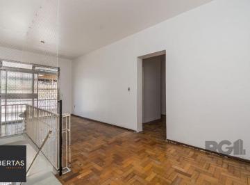 Casa · 132m² · 4 Quartos · Excelente casa de 132m² com 4 dormitórios no centro histórico.