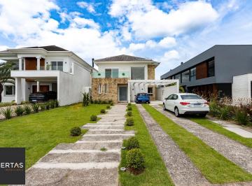 Casa · 324m² · 5 Quartos · Excelente Casa à Venda no Condomínio Terra Ville