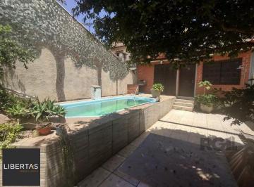 Casa · 246m² · 4 Quartos · 4 Vagas · Casa 4 dormitórios, Bairro Cavalhada.