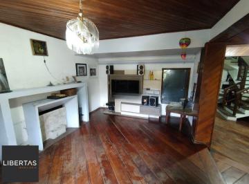 Casa · 420m² · 3 Quartos · 2 Vagas · Casa com 3 Quartos, 3 Banheiros, 2 vagas No Bairro Nonoai.