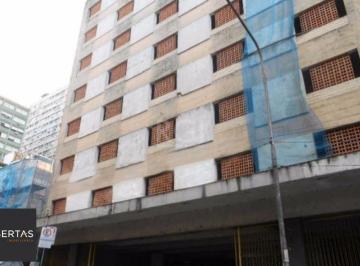 Apartamento · 12m² · 1 Vaga · Box para Venda - 12m², 0 dormitórios, 1 vaga - Centro