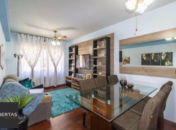 Apartamento · 78m² · 2 Quartos · 1 Vaga · Apartamento de 77m², Bairro Menino Deus