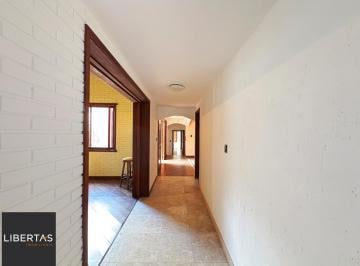 Casa · 252m² · 3 Quartos · 4 Vagas · Casa Residencial de 3 Quartos e 1 Suíte no Jardim Isabel Poa/RS