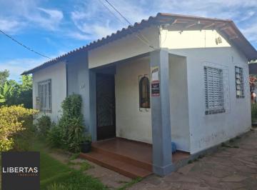 Casa · 90m² · 2 Quartos · 3 Vagas · Casa 2 dormitórios com pátio e 3 vagas no Camaquã
