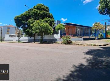 Casa · 330m² · 5 Quartos · 3 Vagas · Casa à venda - na Vila Ipiranga