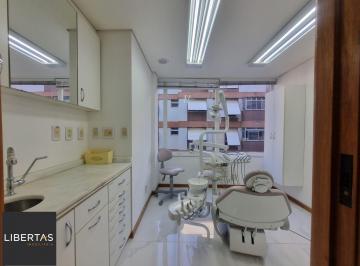 gabinete equipado · Comercial à venda - em Menino Deus