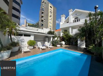 Casa · 307m² · 3 Quartos · 2 Vagas · Casa de alto padrão à venda Menino Deus