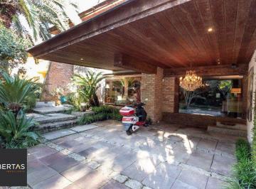 Casa · 418m² · 4 Quartos · 2 Vagas · Casa para Venda - 418m², 4 dormitórios, sendo 1 suites, 2 vagas - Jardim Isabel