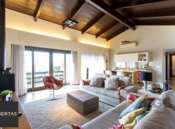 Casa · 417m² · 5 Quartos · 4 Vagas · Casa à venda - em Teresópolis