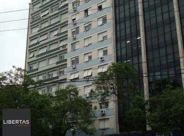 Apartamento · 104m² · 3 Quartos · 1 Vaga · Apartamento 3 quartos, suite, dep de empregada,andar alto,Bairro Centro