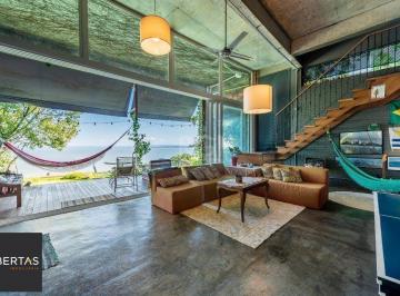 Casa · 300m² · 3 Quartos · 2 Vagas · Casa para Venda - 300m², 3 dormitórios, sendo 3 suites, 2 vagas - Sétimo Céu