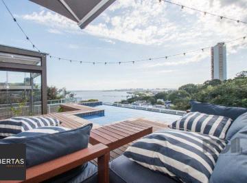 Apartamento · 358m² · 3 Quartos · 3 Vagas · Cobertura de alto padrão, construtora Clave, vista perene para o Rio, 3 suítes,