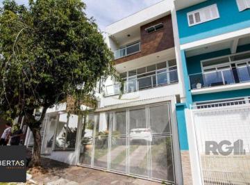Casa · 300m² · 3 Quartos · 4 Vagas · Casa para Venda - 300m², 3 dormitórios, sendo 1 suites, 4 vagas - Teresópolis