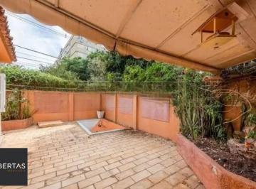 Casa · 230m² · 3 Quartos · 2 Vagas · Casa térrea com piscina, jardim e 3 dormitórios Jardim Botanico