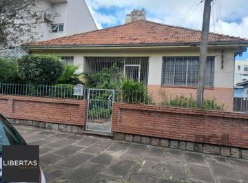 Casa · 320m² · Casa de 5vquartos e 3 vagas de garagem no bairro Santana em Porto Alegre