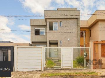Casa · 185m² · 3 Quartos · 2 Vagas · Sobrado, 185 metros quadrados privativo, com 3 quartos, 1 suíte, Living e cozinh