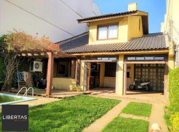 Casa · 219m² · 3 Quartos · 4 Vagas · Casa para Venda - 219m², 3 dormitórios, sendo 1 suites, 4 vagas - Menino Deus