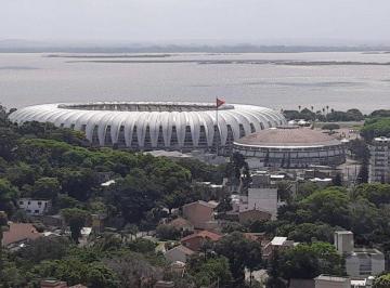 Apartamento · 126m² · 3 Quartos · 2 Vagas · Menino Deus partamento três dormitorios  suite duas vagas vista definida
