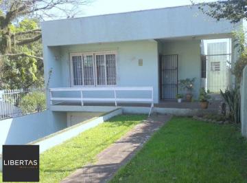 Casa · 220m² · 3 Quartos · 2 Vagas · Casa para Venda - 220m², 3 dormitórios, sendo 1 suites, 2 vagas - Glória