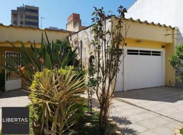 Casa · 207m² · 4 Quartos · 4 Vagas · Casa com 4 dormitórios no bairro Passo da Areia