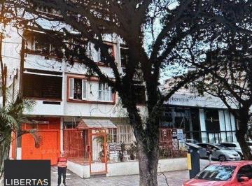 Apartamento · 12m² · Box de Garagem para Comprar , prédio com portão automatizado e elevador.