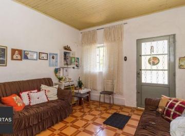 Casa · 127m² · 4 Quartos · Casa de 127m², bairro menino deus