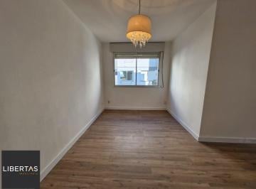 Apartamento · 70m² · 3 Quartos · Apartamento 3 dormitórios na rua Corronel Massot, Cristal.