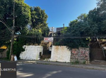Casa · 90m² · 3 Quartos · Terreno de 326m², com 02 casas de Madeira em excelentes condições, Passo d'areia