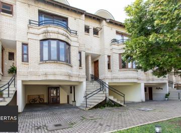 Casa · 183m² · 3 Quartos · 2 Vagas · Casa à venda - em Cristal