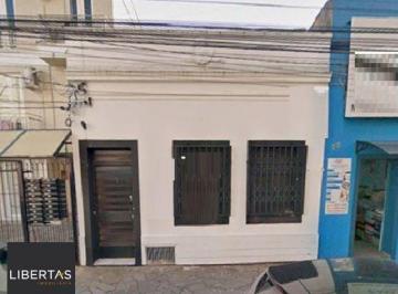 Casa · 150m² · 3 Quartos · Casa no Menino Deus com 150m²