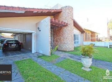 Casa · 215m² · 3 Quartos · 3 Vagas · Casa para Venda - 215m², 3 dormitórios, sendo 1 suites, 3 vagas - Sarandi