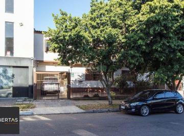Casa · 229m² · 4 Quartos · 5 Vagas · Casa para Venda - 229.18m², 4 dormitórios, sendo 4 suites, 5 vagas - Cavalhada