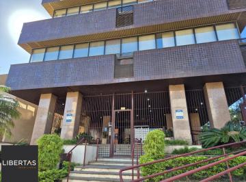 Comercial · 175m² · 7 Quartos · 2 Vagas · Sala com 6 divisórias e 2 vagas