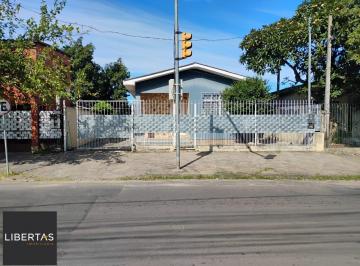 Casa · 110m² · 3 Quartos · 3 Vagas · Casa térrea 3 dormitórios, 2 vagas cobertas as demais descobertas bairro cristal