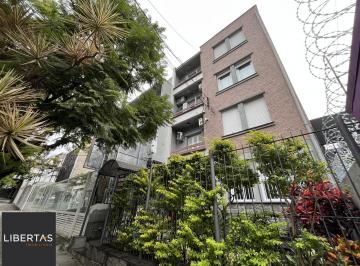 Apartamento · 85m² · 3 Quartos · Apartamento de 3 quartos com dependência de empregada bairro Moinhos de Vento