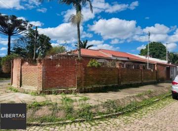 Casa · 139m² · 3 Quartos · 2 Vagas · Casa no bairro Guarujá - 3 dormitórios - 1 suíte