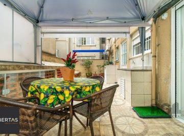 Apartamento · 74m² · 2 Quartos · 1 Vaga · Apartamento no Bom Fim de 2 dormitórios com pátio terraço