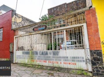 Casa · 300m² · 8 Quartos · 2 Vagas · Casa à venda - em Azenha