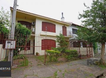 Casa · 230m² · 5 Quartos · 4 Vagas · Casa 05 quartos / piscina / lareira / churrasqueira /pátio